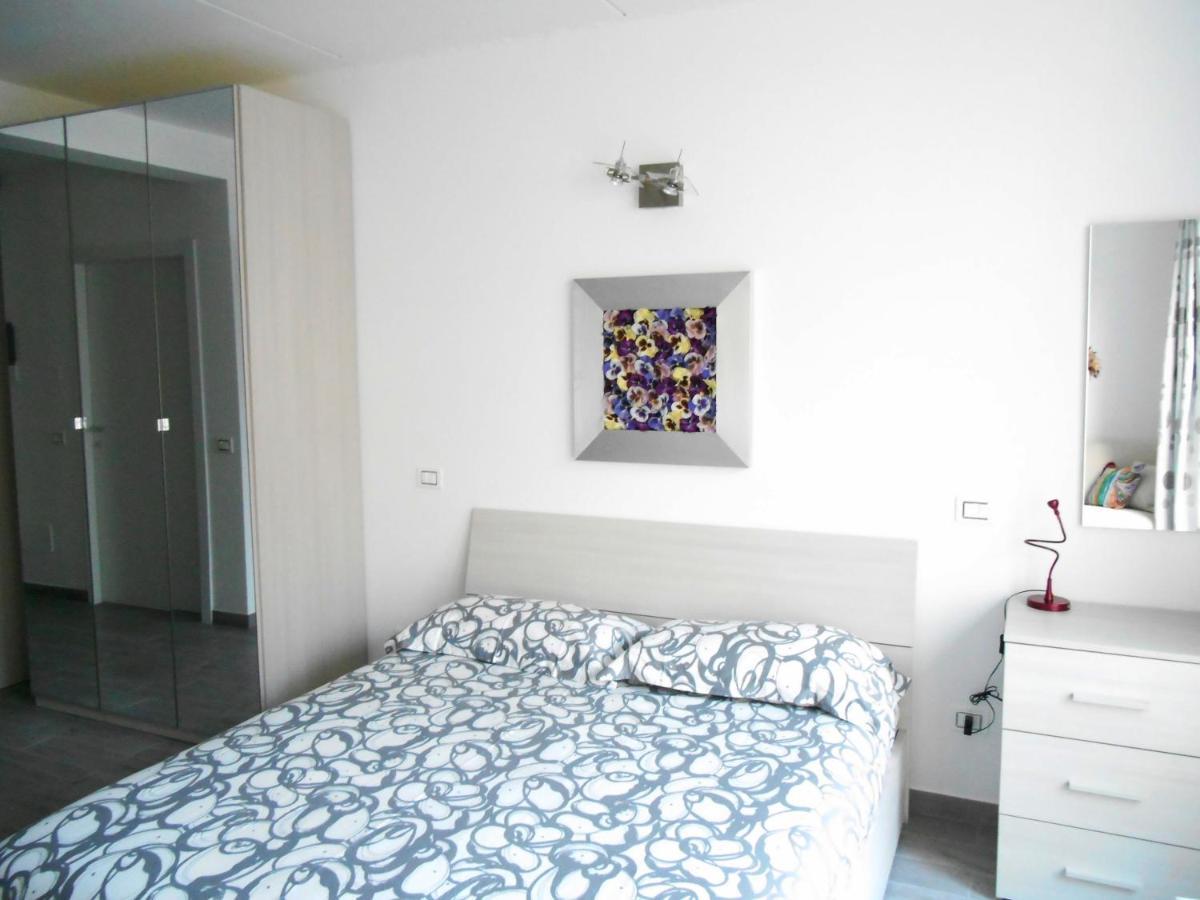 Direttamente Al Lago Apartments 马罗内 外观 照片